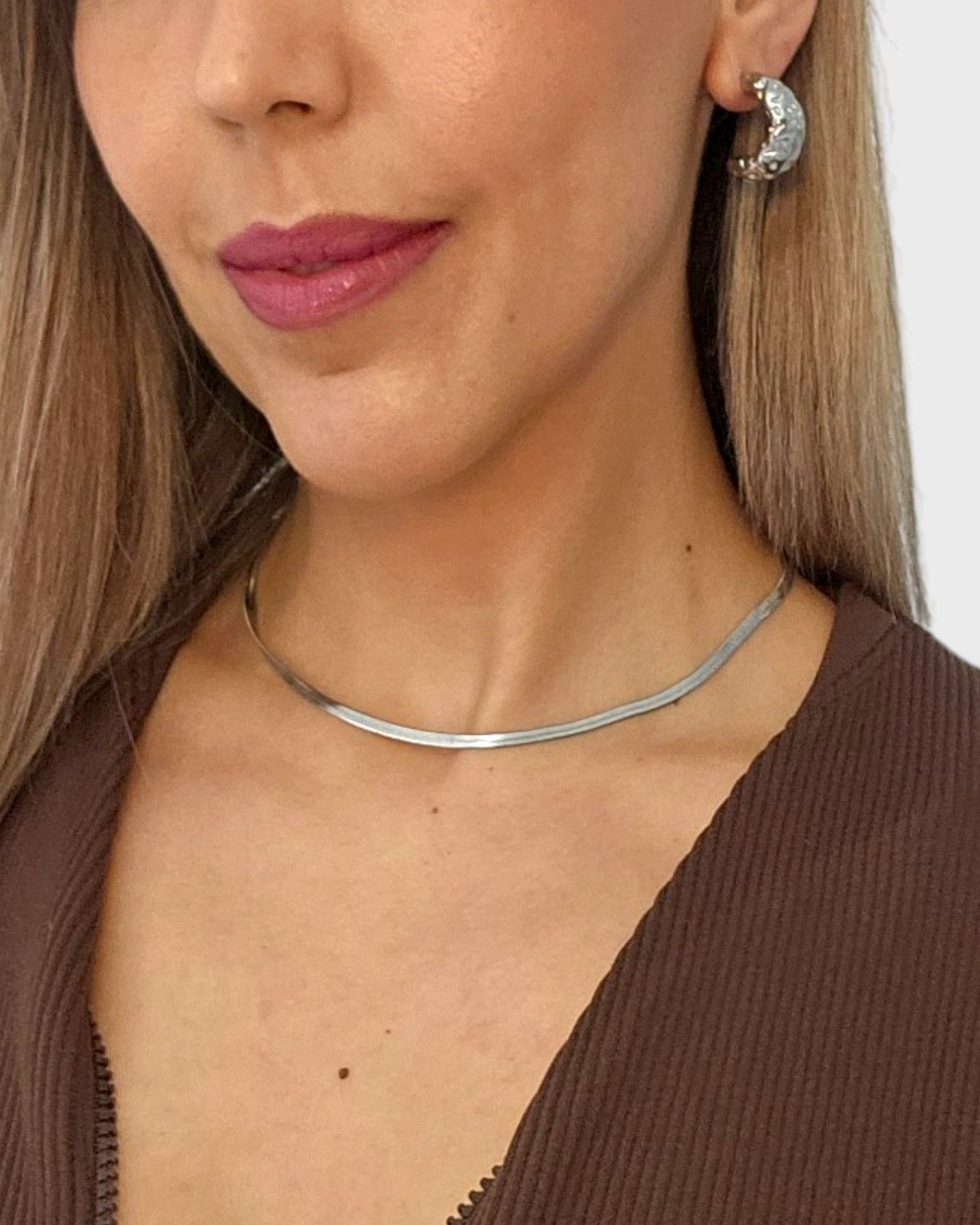 Collar Thais