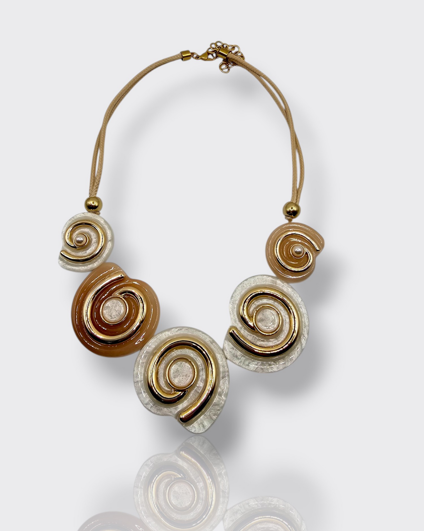 Collar Espiral Dorado